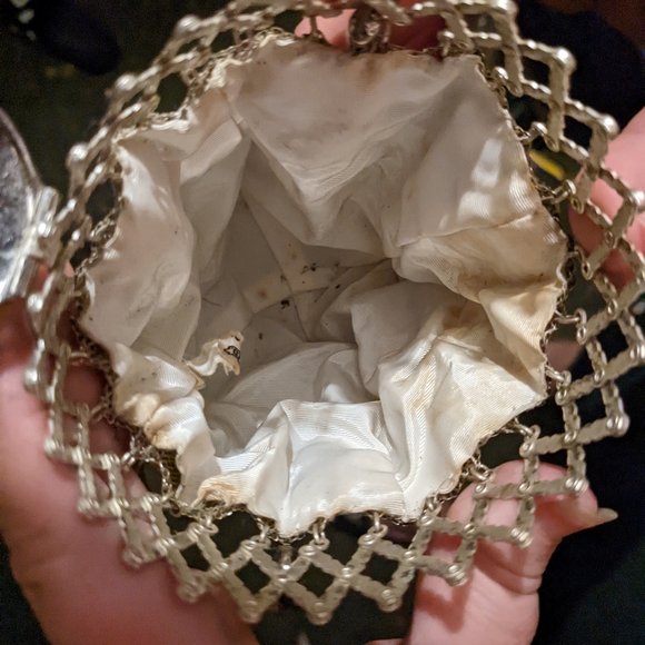 1930's Whiting and Davis bag - Picture 3 of 4